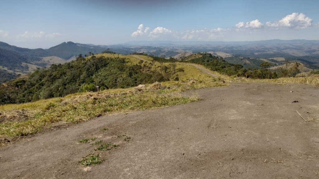 Sítio - 18 alqueires em Guaratinguetá/SP